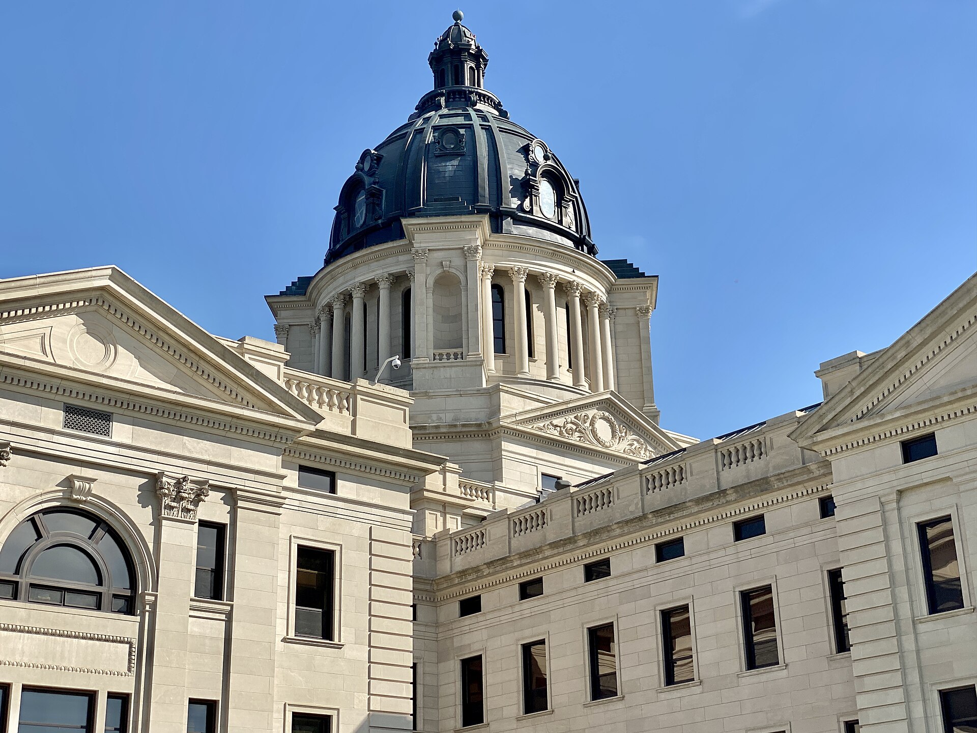The dome of the South Dakota State Capitol